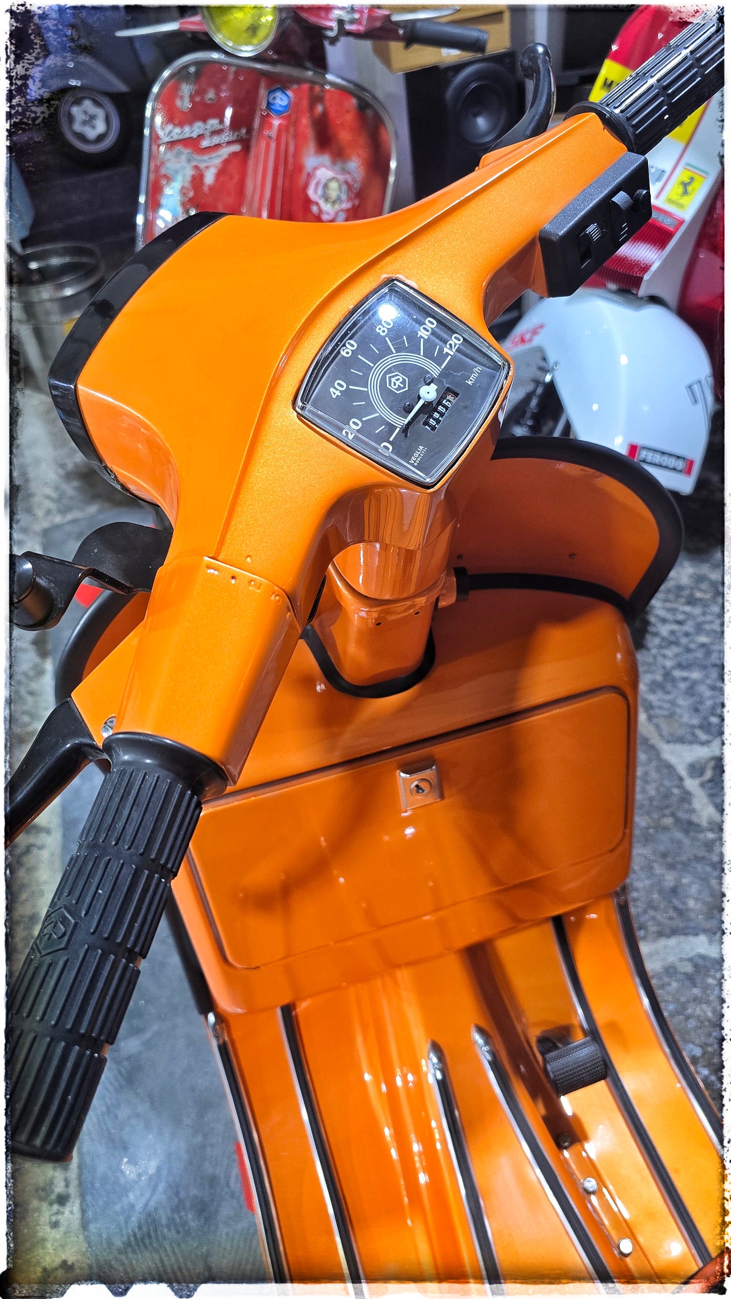 Vespa 50 Special - Edizione Lamborghini Color
