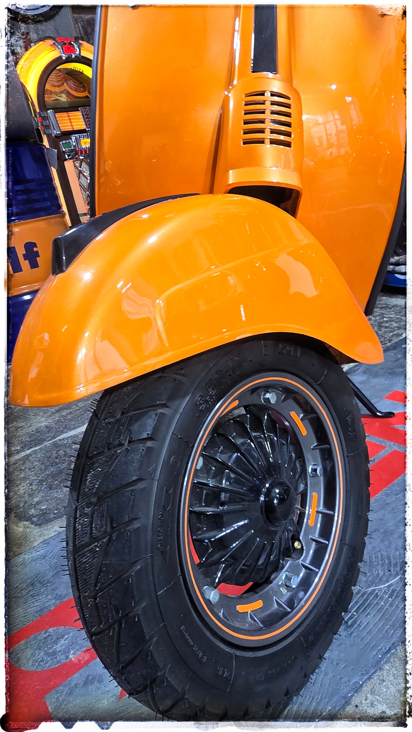 Vespa 50 Special - Edizione Lamborghini Color