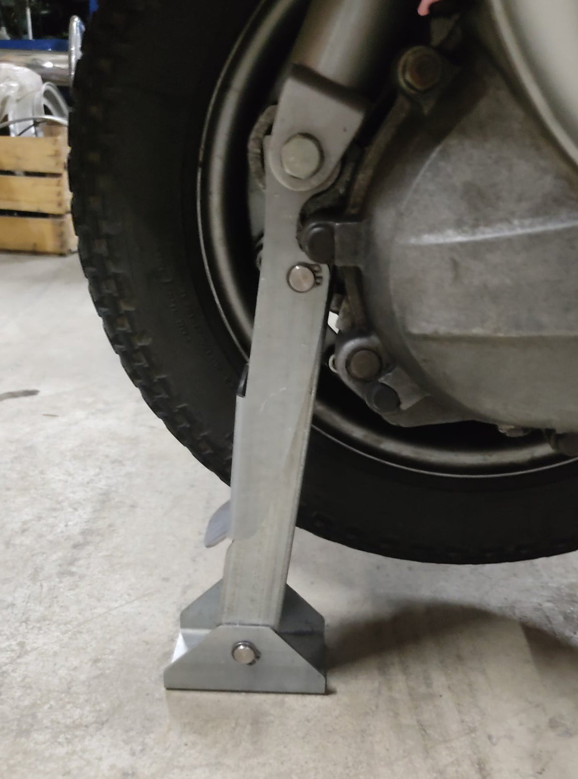 Cric per cambio ruota.